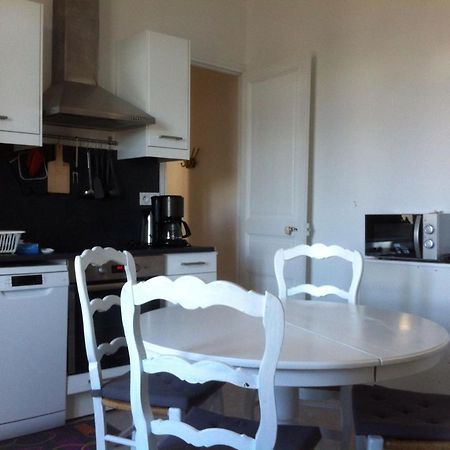 Au Coeur De Bourg... Apartment Saint-Lunaire Exterior photo